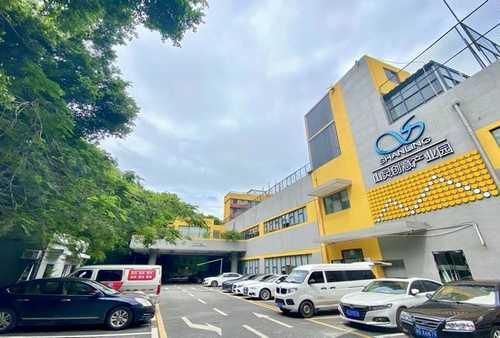 安装20型斜身数控车床生产过程